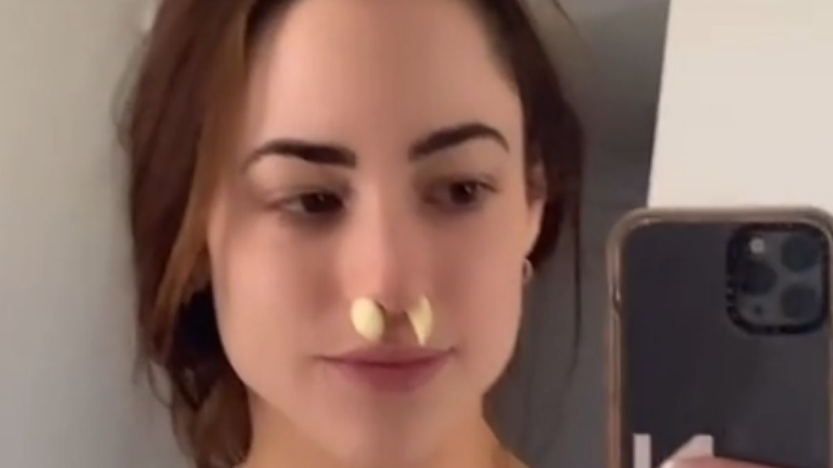 Nie rób tego challange’u. Nie wkładaj ząbków czosnku do nosa, błagają lekarze.