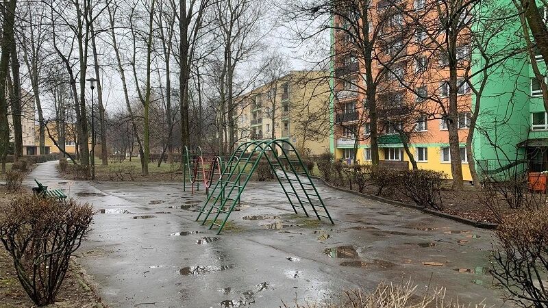 Przestrzeń między blokami ul. Montażowej i Motorowej - widok obecny