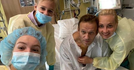 Aleksiej Nawalny. Opozycjonista udostępnił pierwsze zdjęcie po otruciu