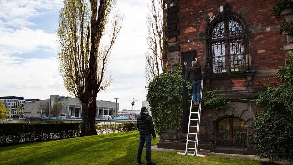 Wrocław. Nowy, ciekawy obiekt na muzealnym budynku. Zlata Uliczka to hołd dla wyjątkowego profesora