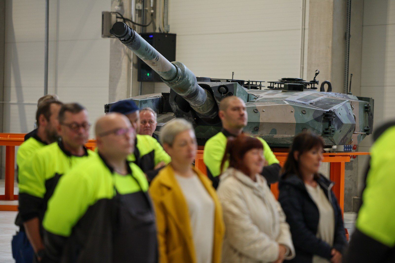 podpisanie umowy inwestycyjnej pomiêdzy Polsk¹ Grup¹ Zbrojeniow¹ S.A. a Zak³adami Mechanicznymi BUMAR-£ABÊDY&#34;