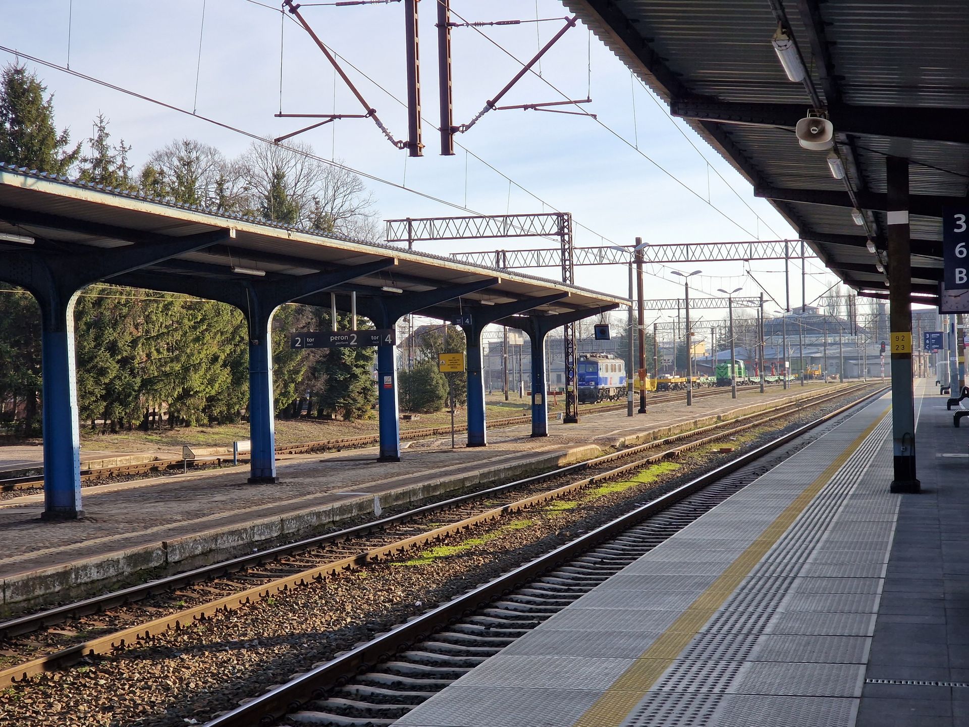 Opad szczęki. Samsung Galaxy S22 Ultra ma niewiarygodnie dobry zoom 23