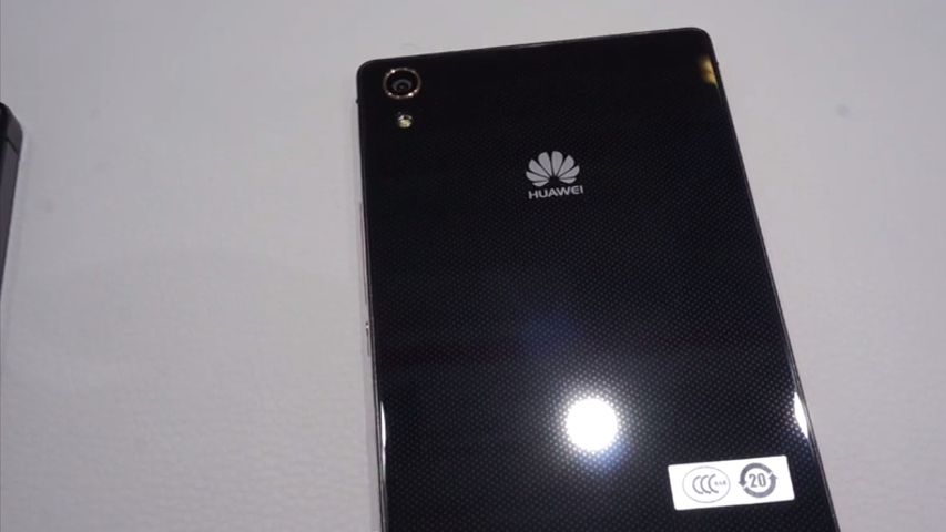 Ascend P7 Sapphire, czyli smartfon Huaweia z szafirowym szkłem na wideo 1