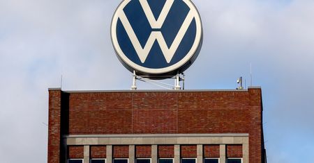 Volkswagen dogadał się ws. wielkich zwolnień. Akcje zareagowały