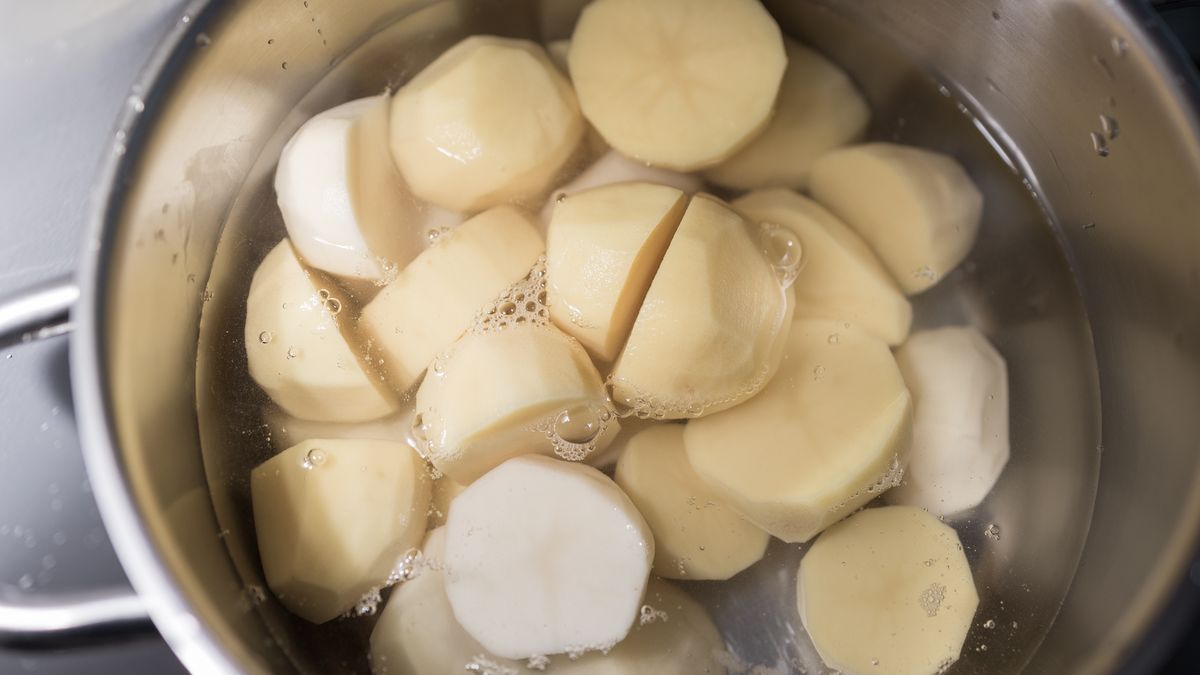 Czy warto gotować ziemniaki z dodatkami? 