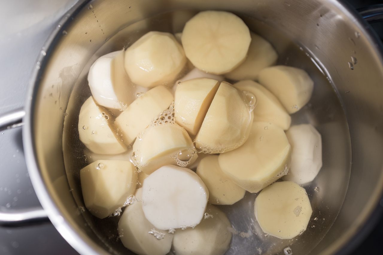 Is it worth cooking potatoes with additions?