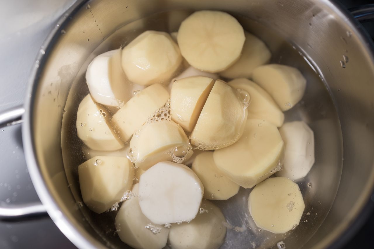 Simple kitchen hack: Keep potatoes firm and flavorful