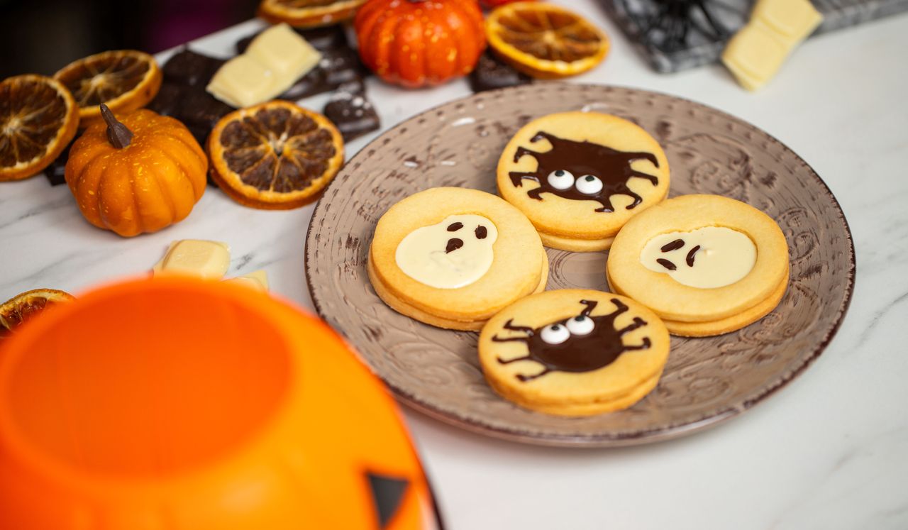 Ghost cookies and spider cookies - Deliciousness