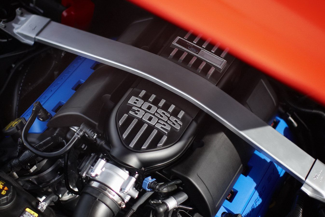 2012-Ford-Mustang-Boss-116