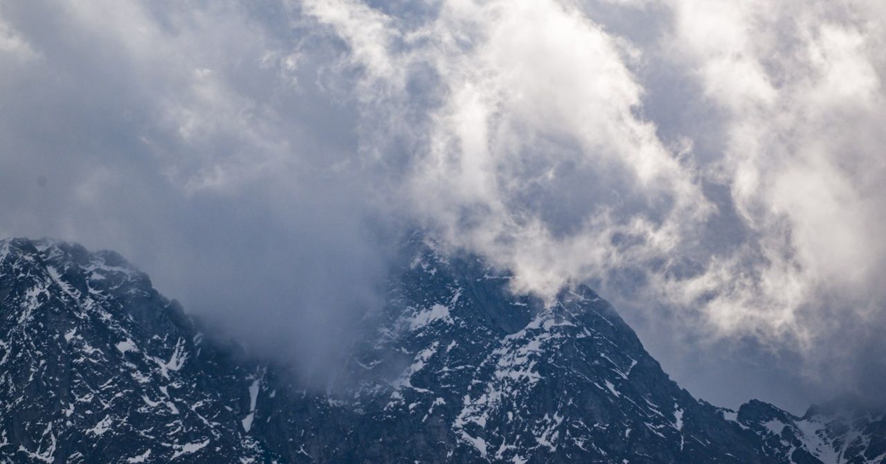 Tatry: Potężny wiatr. Już jest niebezpiecznie, a będzie jeszcze gorzej