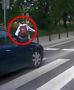 Szokujące nagranie wypadku w Warszawie. Chciał ominąć korek