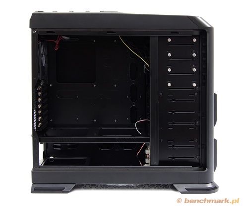 Zalman GS1200 - wnętrze &ndash; całe