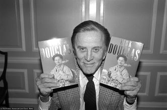 Kirk Douglas. Nie żyje ikona kina – spektakularna kariera słynnego Spartakusa