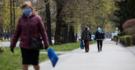 Koronawirus w Polsce. Jak radzimy sobie z pandemią? [BADANIE]