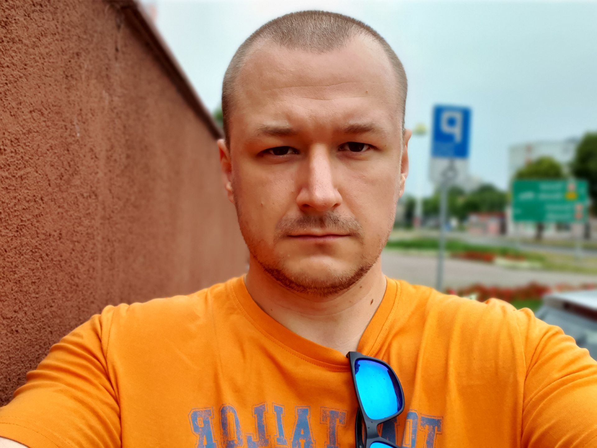 Samsung Galaxy A80 kontra przedni aparat Galaxy S10. Czy obracana kamera ma sens? 31