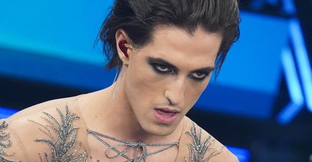 Damiano David z Maneskin romansuje na lodach z ubraną w zebrę narzeczoną (ZDJĘCIA)