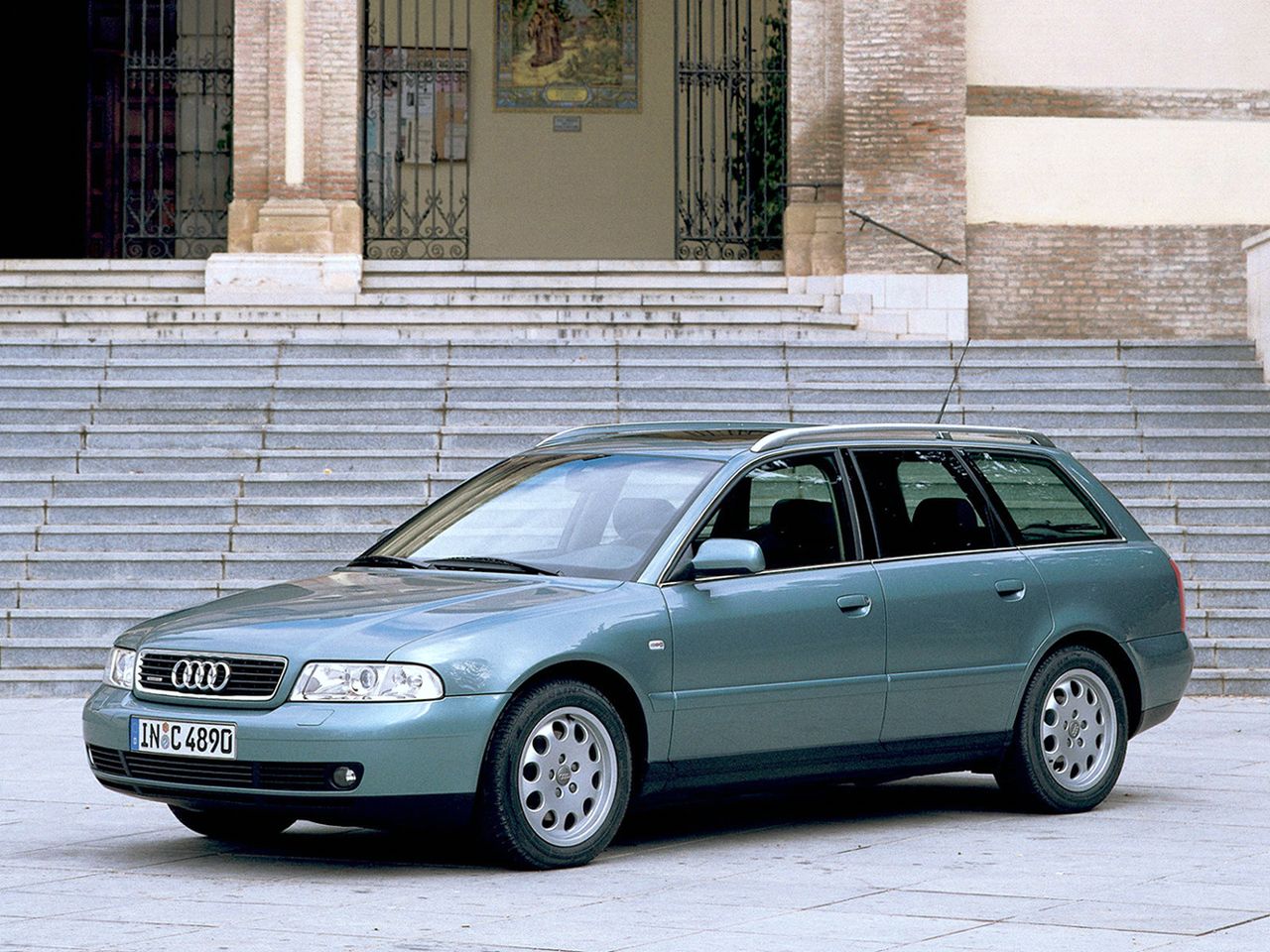 Audi A4 (B5)