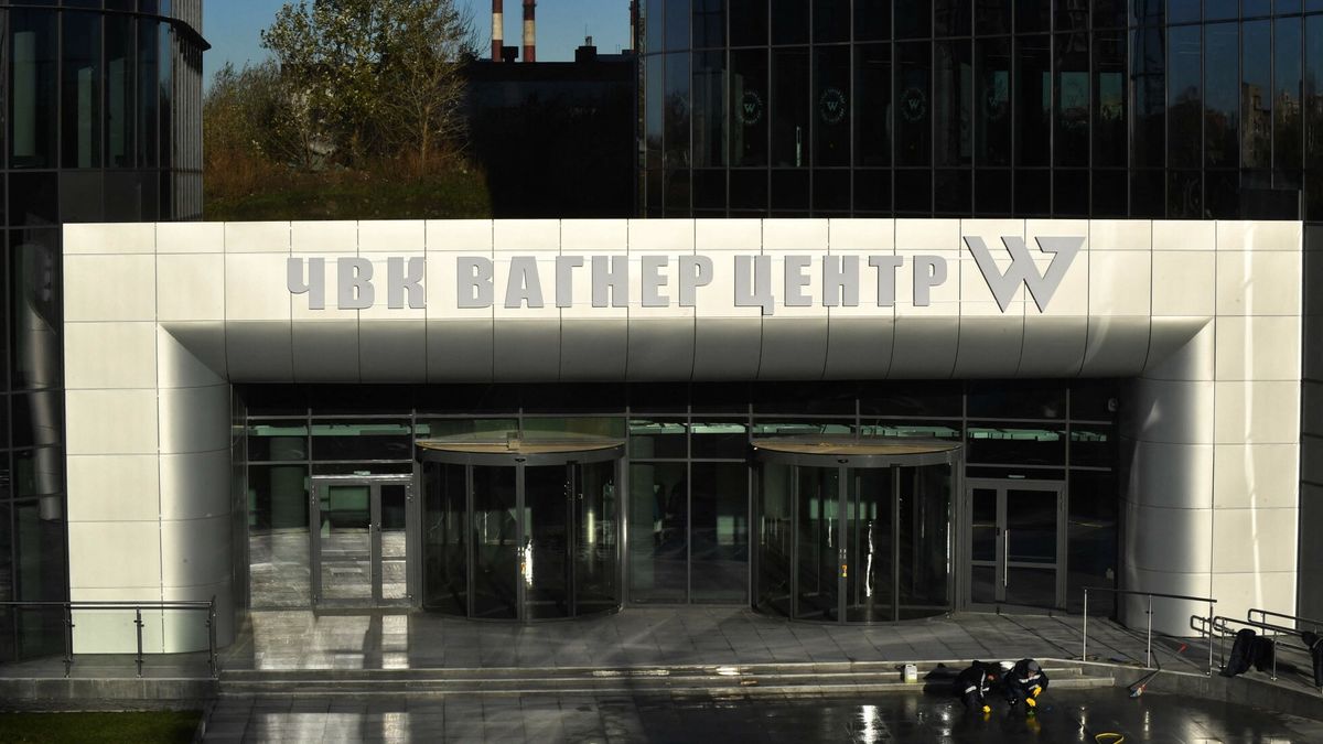 Grupa Wagnera to prywatna armia założona przez biznesmena Jewgienija Prigożyna, bliskiego współpracownika Władimira Putina