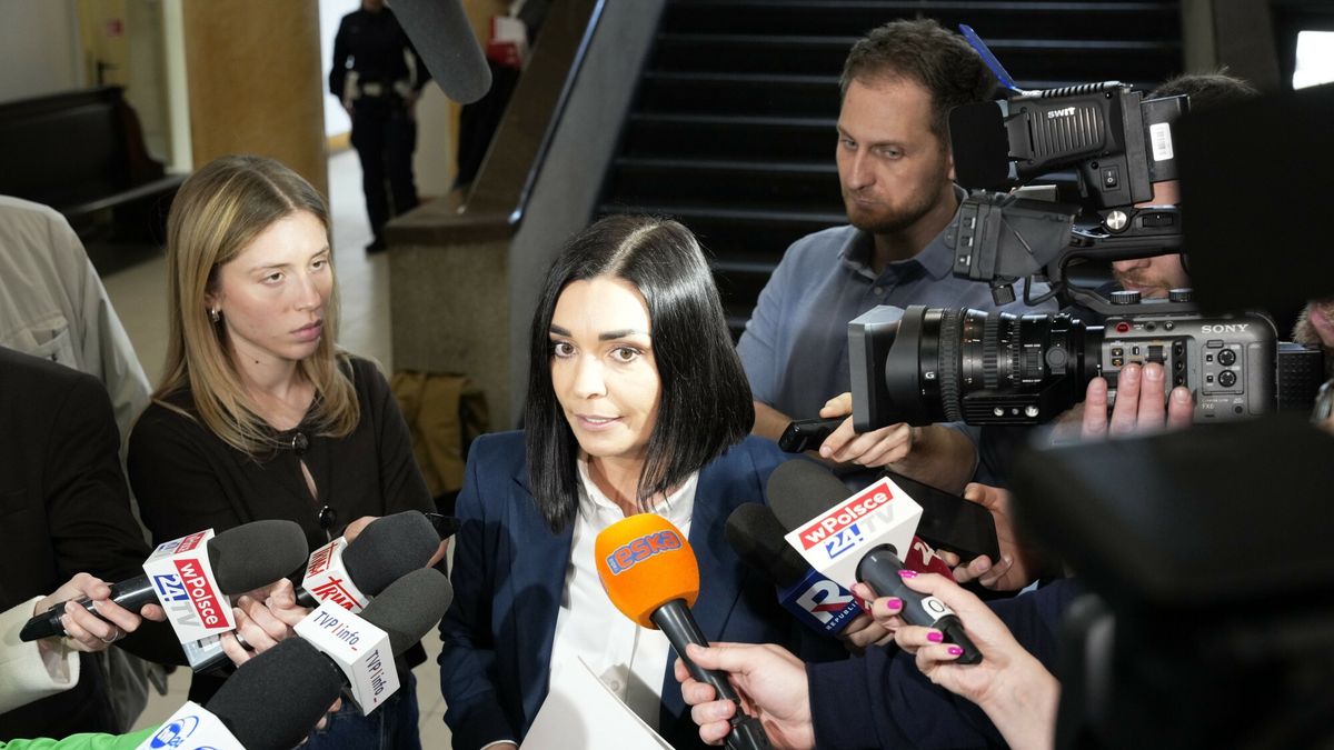 Posiedzenie ws. aresztu dla Zbigniewa Ziobry
31.03.2025 Warszawa Sad Okregowy Rozpatrzenie wniosku sejmowej komisji sledczej ds. Pegasusa o zastosowaniu kary porzadkowej do 30 dni aresztu wobec Zbigniewa Ziobry fot Marysia Zawada/REPORTER
N/z: Magdalena Sroka
Marysia Zawada/REPORTER