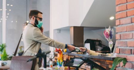 "Nikt nas nie zapytał, czy podróżujemy służbowo". Branża hotelarska desperacko się ratuje, aby utrzymać działalność