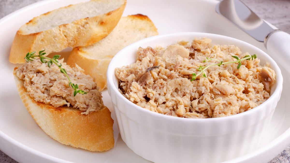 Prosta i pyszna pasta kanapkowa z wędzoną makrelą