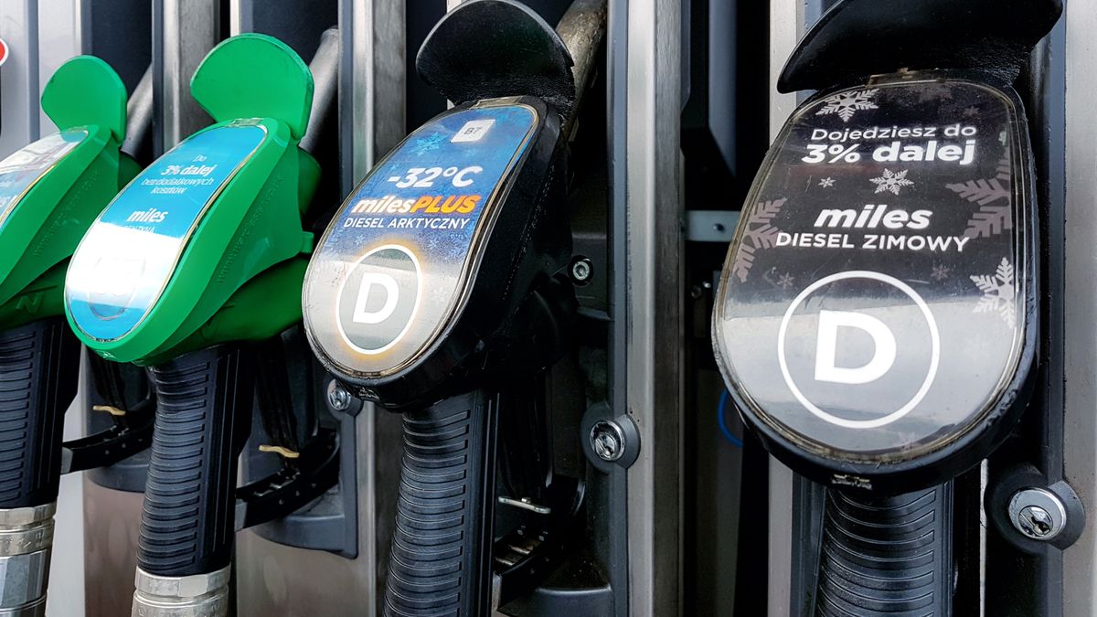 Węgrzy ustalili maksymalną cenę paliwa 