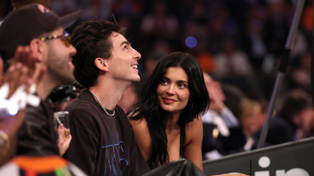 Boston Celtics v New York Knicks - Game Four
NEW YORK, NEW YORK - MAY 12: Actor Timothee Chalamet and Kylie Jenner sit court-side during the first quarter in Game Four of the Eastern Conference Second Round NBA Playoffs between the Boston Celtics and the New York Knicks at Madison Square Garden on May 12, 2025 in New York City. NOTE TO USER: User expressly acknowledges and agrees that, by downloading and or using this photograph, User is consenting to the terms and conditions of the Getty Images License Agreement. (Photo by Elsa/Getty Images)
Elsa
bestof, basketball, topix