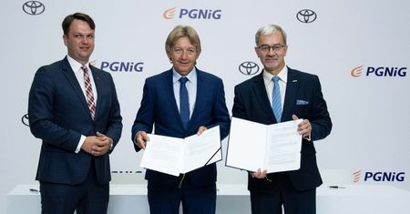 Toyota i PGNiG podpisały umowę. Inwestują w "paliwo przyszłości”
