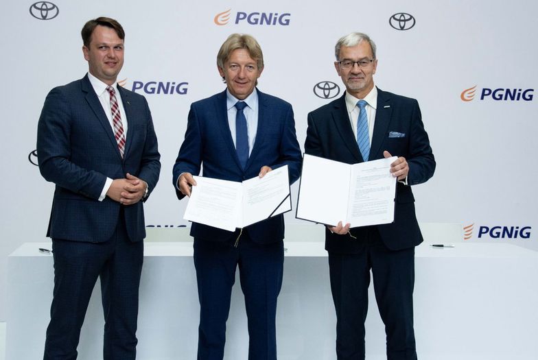 Toyota i PGNiG podpisały umowę. Inwestują w "paliwo przyszłości”