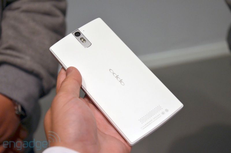 Oppo Find 5 (fot. engadget.com)