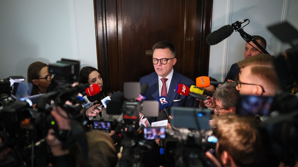 Konferencja Szymona Hołowni