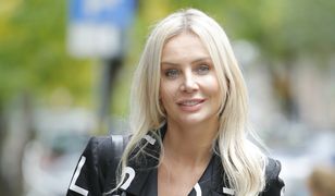 Agnieszka Woźniak-Starak w mini na mrozie. Lubi prowokować?