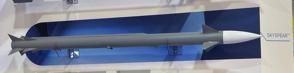 Model pocisku Sky Spear prezentowany na targach Paris Air Show