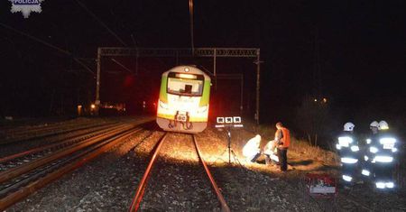 Dęblin: Tragedia na torach. Pociąg śmiertelnie potrącił mężczyznę