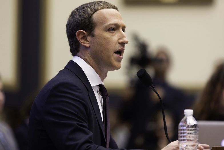 Facebook w opałach. Rząd USA pozywa giganta