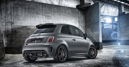 Abarth 695 biposto – 190 KM w Genewie