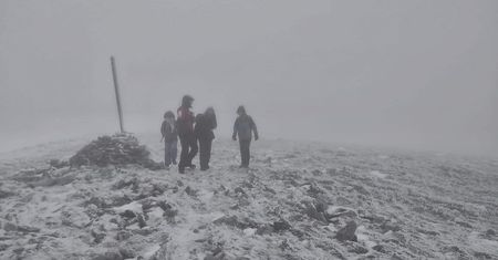 Beskidy. Czynne kolejki linowe, w wyższych partiach gór warunki są trudne