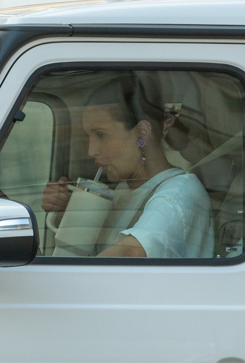 Marina Łuczenko załatwia sprawunki na mieście