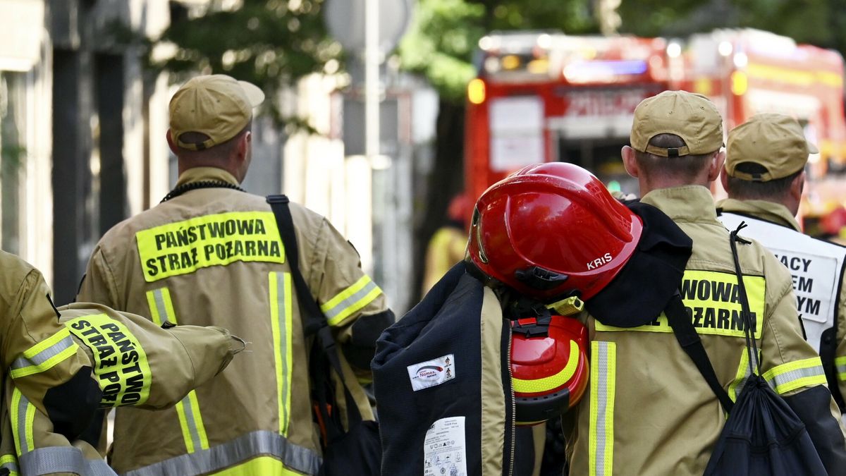 Pożar kamienicy w Poznaniu. W akcji zginęło dwóch strażaków