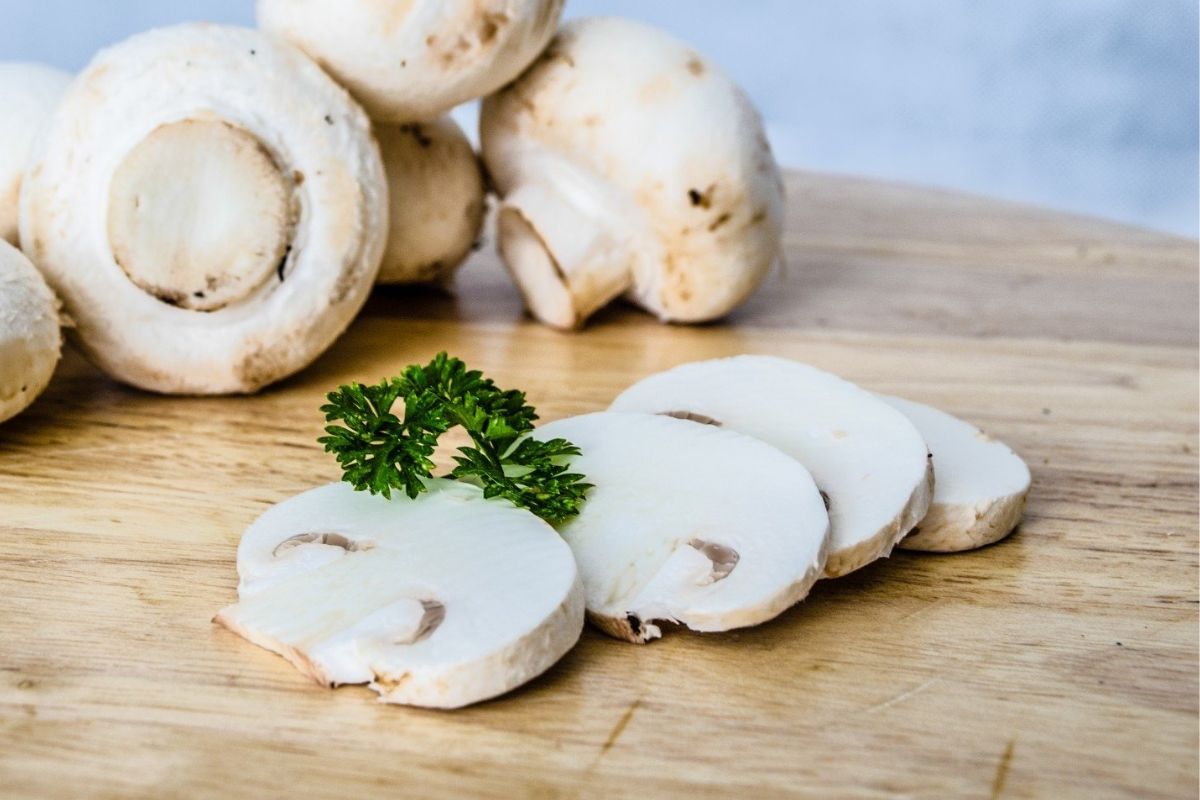 Kotlety ziemniaczane z pieczarkami i serem podbiją serca i żołądki domowników