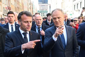 "I'm in love". Tusk pokazał nocną wiadomość od Macrona