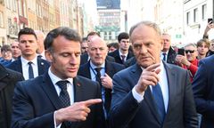 "I'm in love". Tusk pokazał nocną wiadomość od Macrona