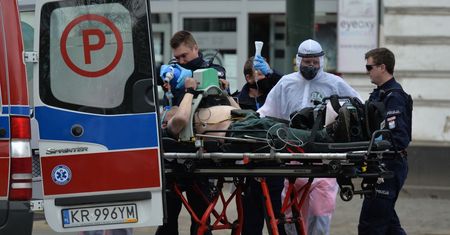 Epidemia w Polsce. Nowe obostrzenia. Wchodzą od dziś, piątku - 21 sierpnia