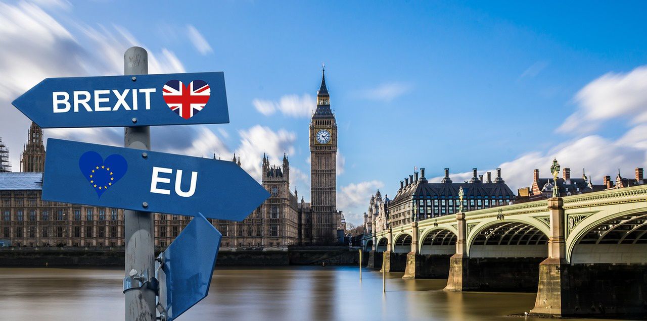 Brexit znów na tapecie! Londyn i Bruksela wracają do stołu – ale tym razem gra toczy się o coś więcej niż ryby i sądy