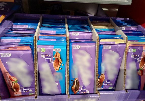 Kraków: Mężczyzna ukradł ponad 100 tabliczek czekolady – przyznał się do ich zjedzenia