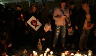 Protesty po śmierci 30-latki. Piękny gest w stolicy [RELACJA NA ŻYWO]