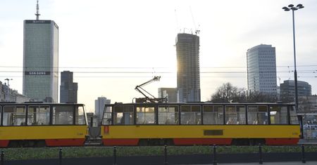 Bójka w tramwaju nr 10. Motorniczy i pasażer trafili do szpitala