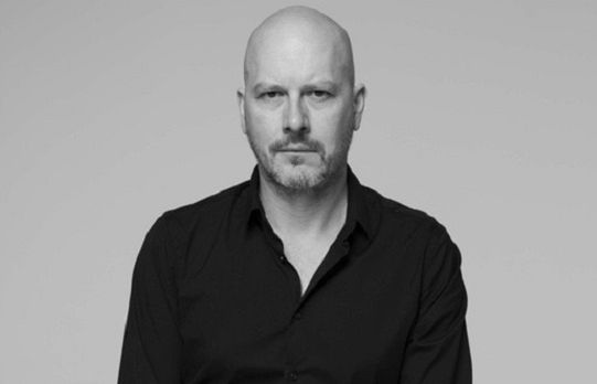 Wojtek Walczak w agencji Przestrzeń