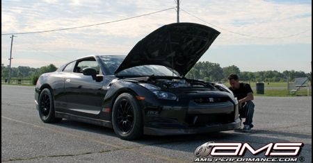 Nissan GT-R o mocy 1300 KM i rekord na 1/4 mili