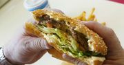 Chemikalia we wszystkich fast foodach. Naukowcy twierdzą, że zaburzają hormony